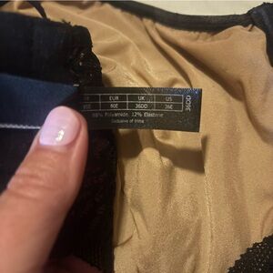 Else, great condition, wired bralette